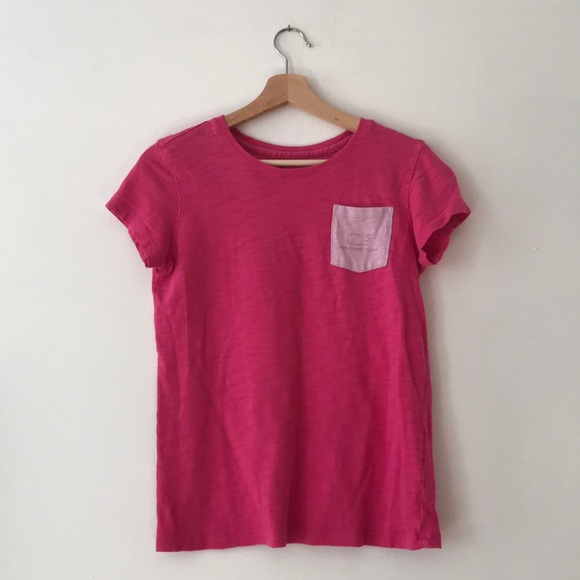 Vineyard Vines Tops - Vineyard vines small tee pink with front pocket